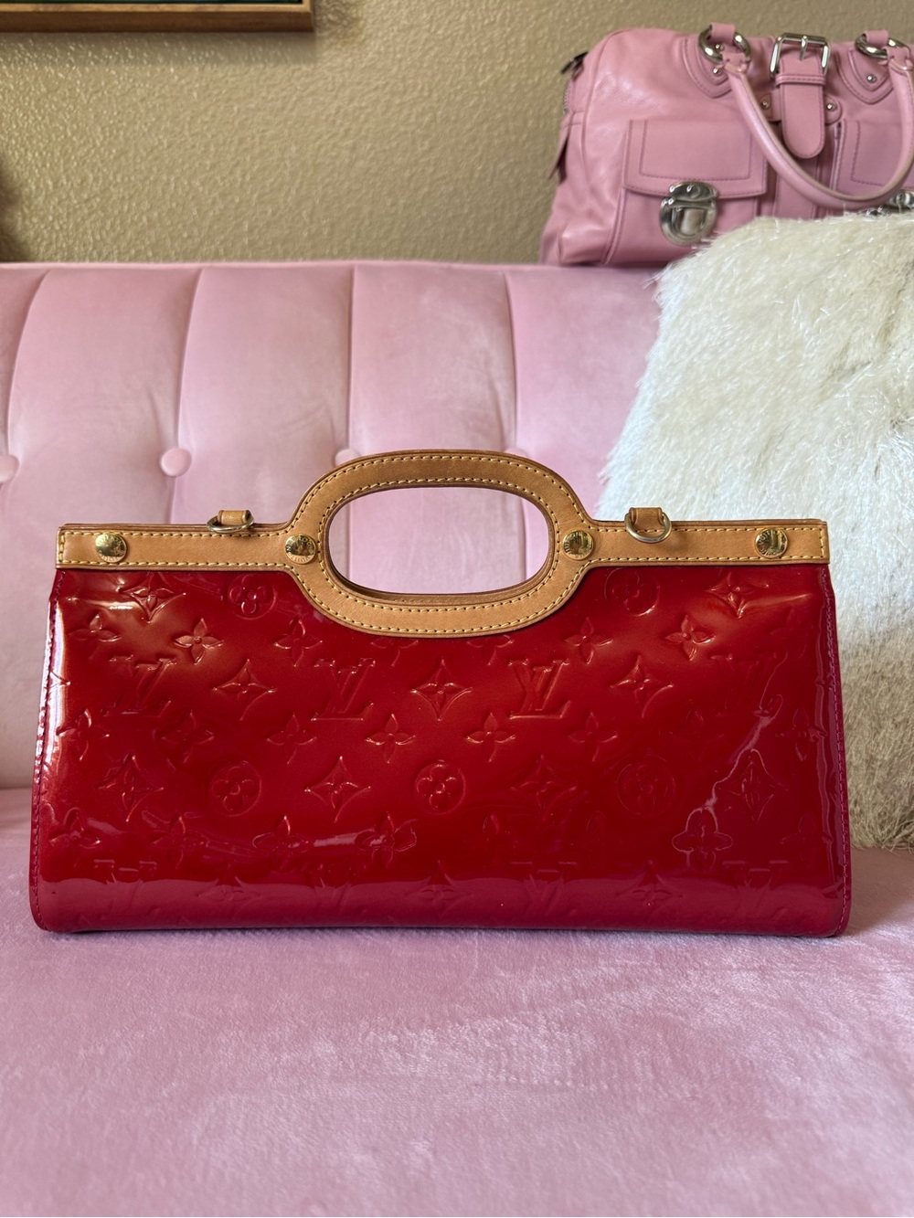 💯Auth! Louis Vuitton Roxbury Red Vernis Leather w Vachetta Trim & Gold Hardware - Picture 2 of 16